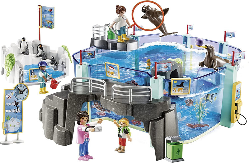 Playmobil 70537 Family Fun Day at the Aquarium & Penguin Enclosure Set