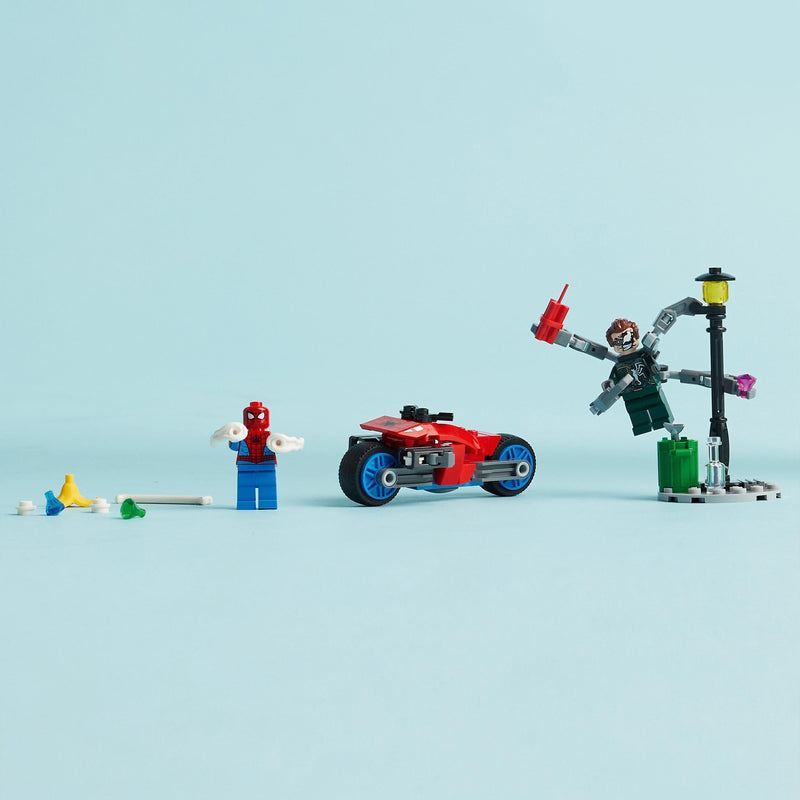 LEGO Marvel 76275 Motorcycle Chase: Spider-Man vs. Doc Ock Set