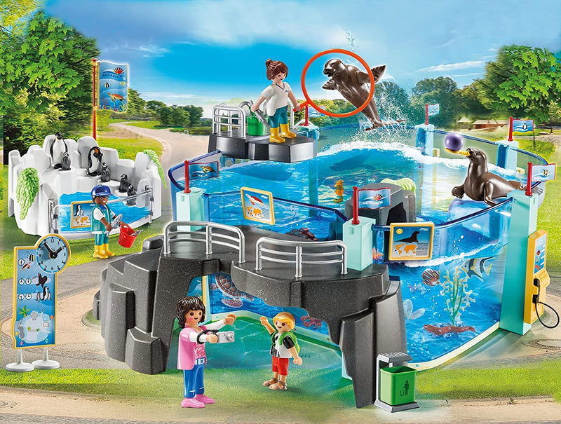 Playmobil 70537 Family Fun Day at the Aquarium & Penguin Enclosure Set