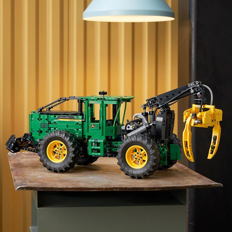 LEGO Technic 42157 John Deere 948L-II Skidder Vehicle Set