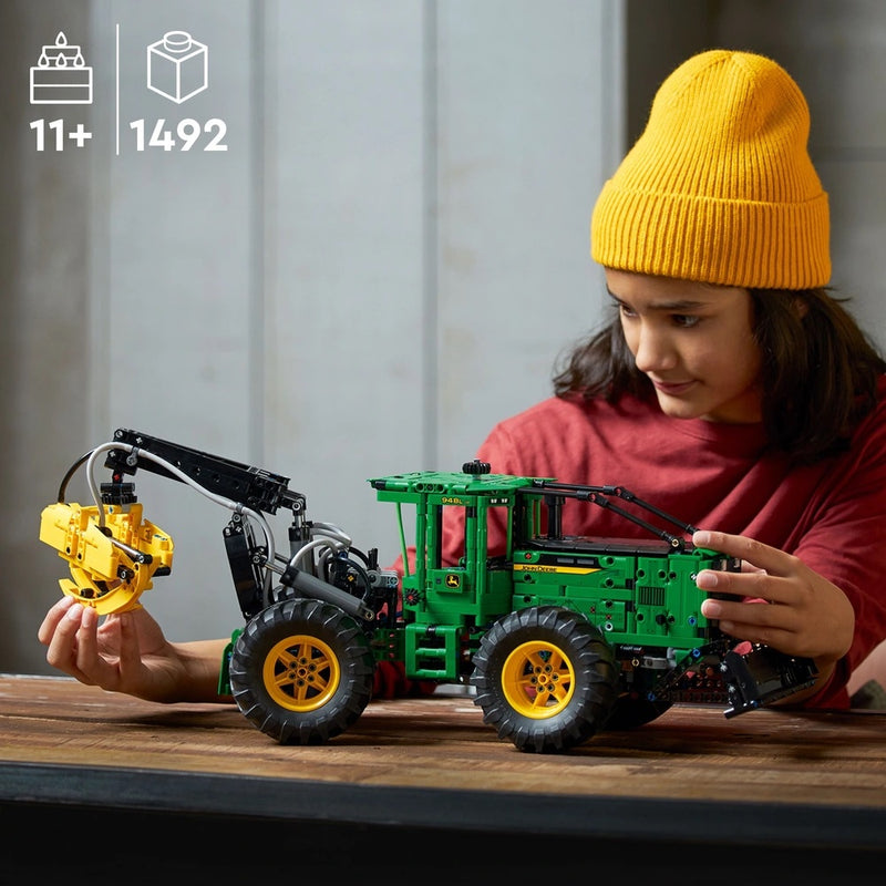 LEGO Technic 42157 John Deere 948L-II Skidder Vehicle Set